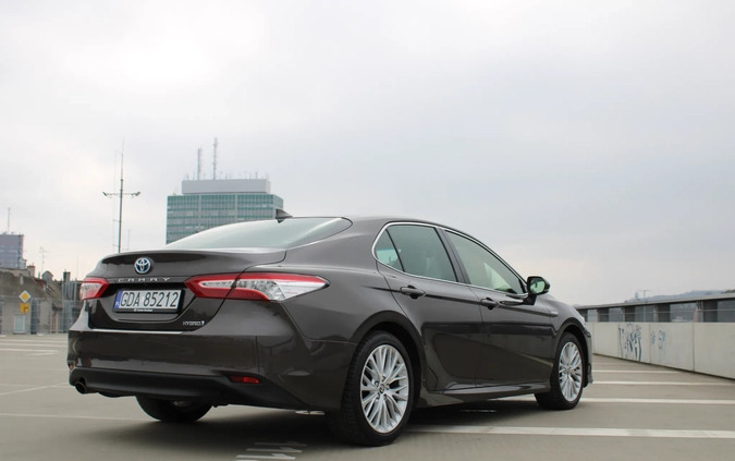 Toyota Camry cena 129000 przebieg: 69050, rok produkcji 2020 z Opoczno małe 704